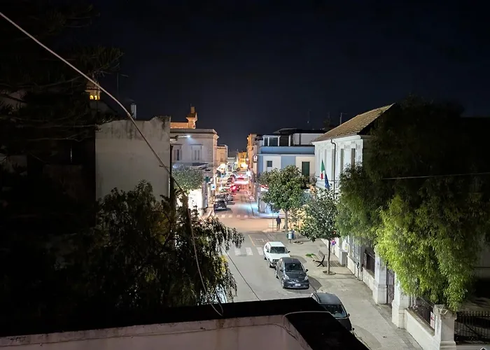 Konukevi The Place Cutrofiano